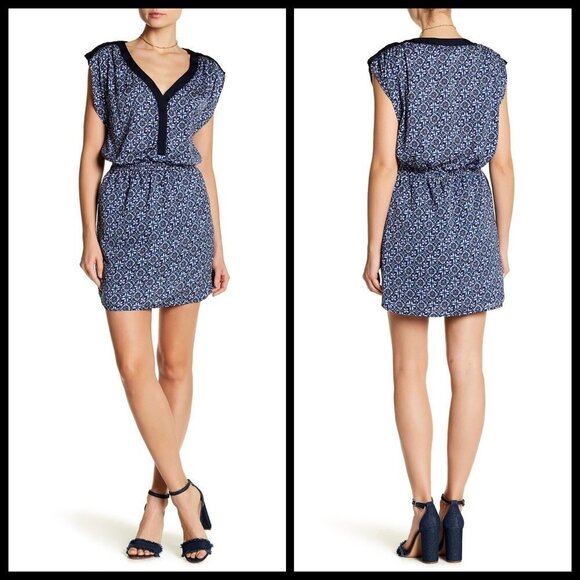 💕CUPCAKES and CASHMERE💕 Rory Printed Short Dress S Small NWT Tile Print - Picture 1 of 8
